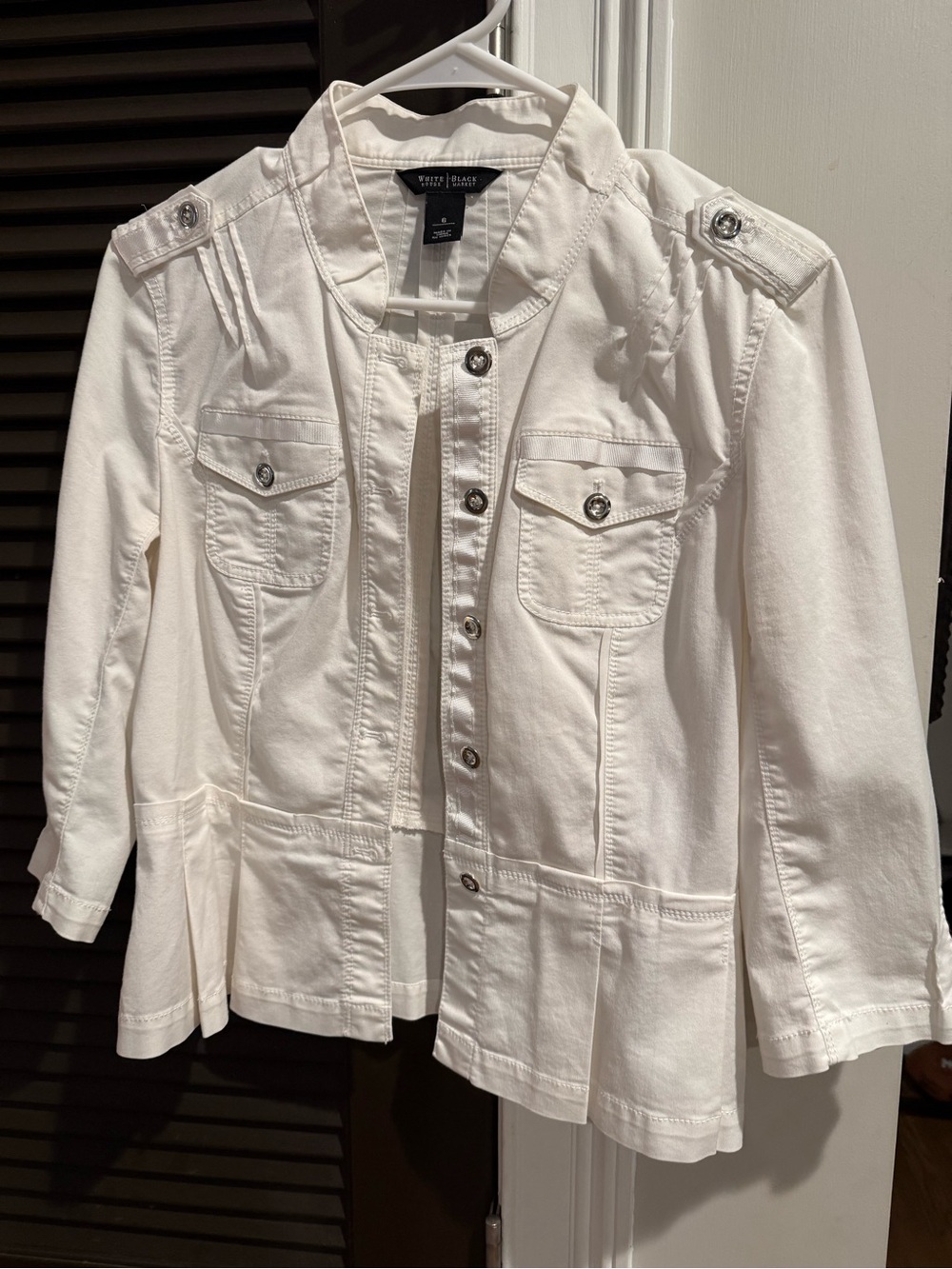 White House Black Market White Jacket EUC!🤍